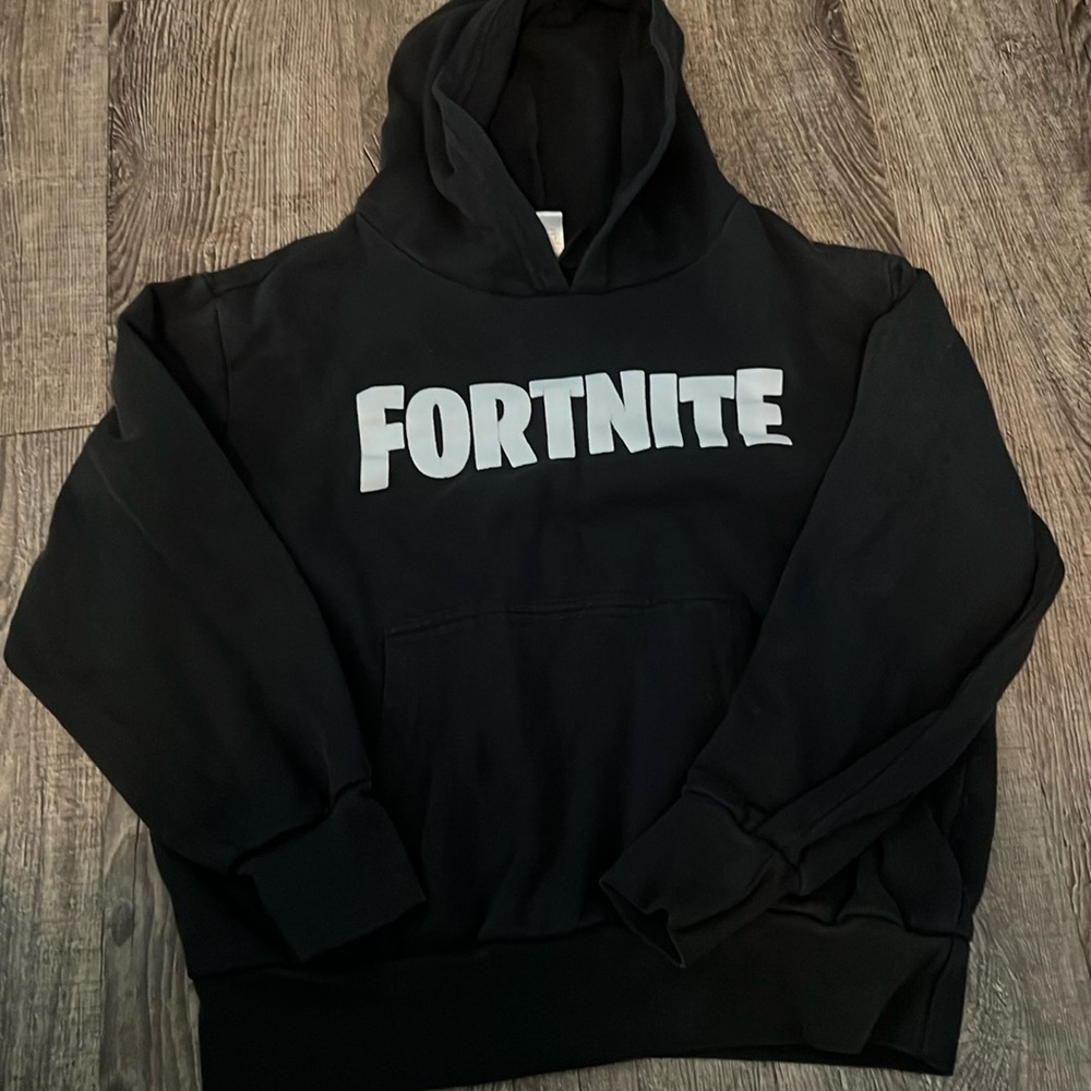 🎮 8 Fortnite Sweatshirt
